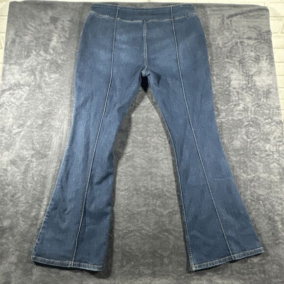 Classic Blue Flared Women's Jeans - Picture 11 of 16